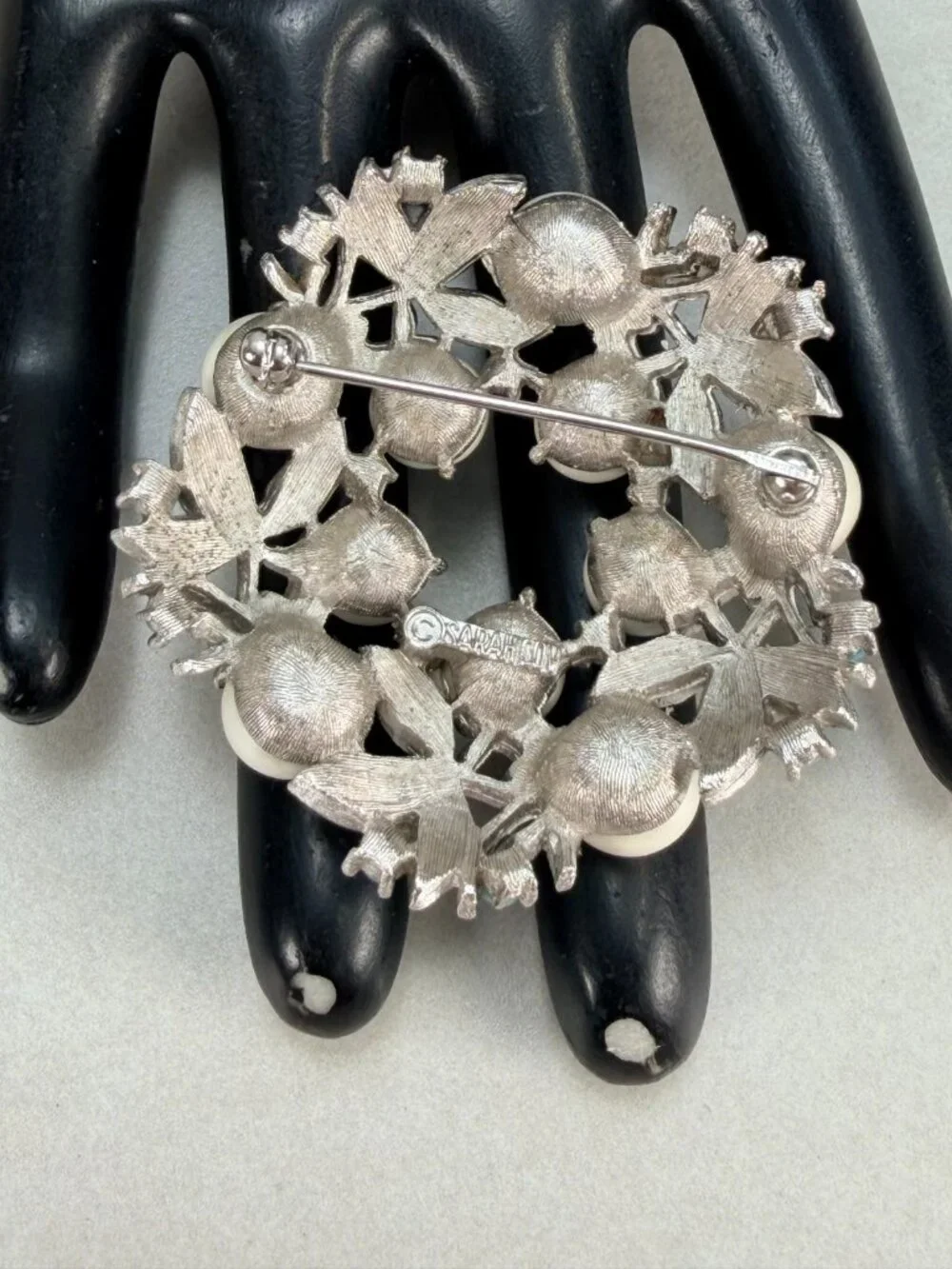 Vintage Signed Sarah Coventry Faux Pearl & Turquoise Wreath Brooch Silver tone